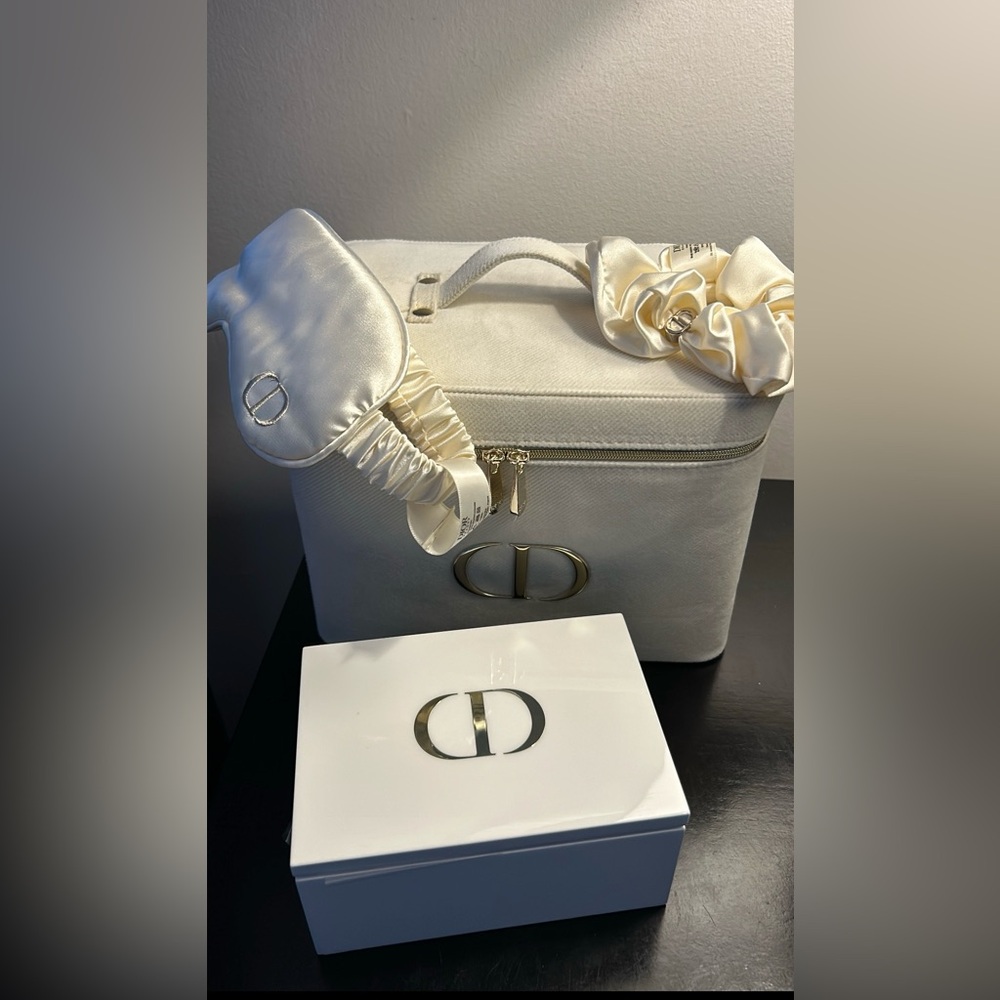 Dior beauty vanity set